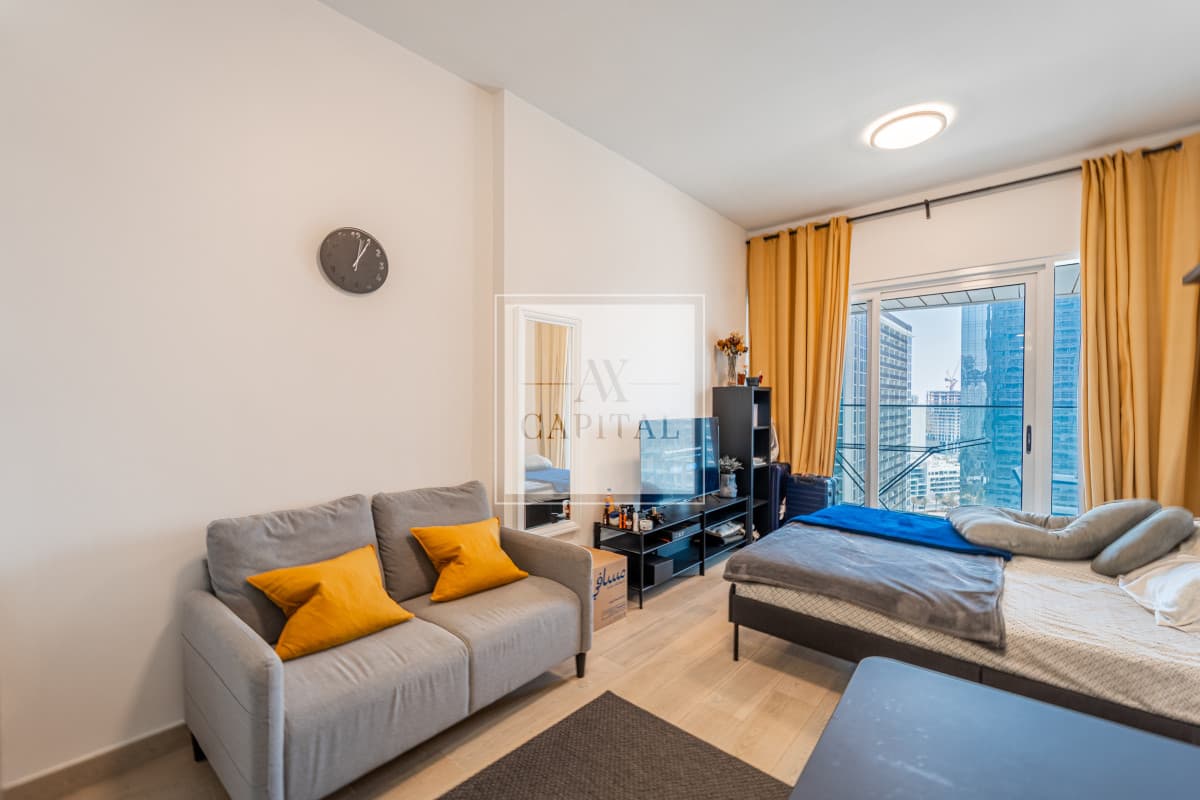 Prime Location | 12 cheques | Stunning View - 1