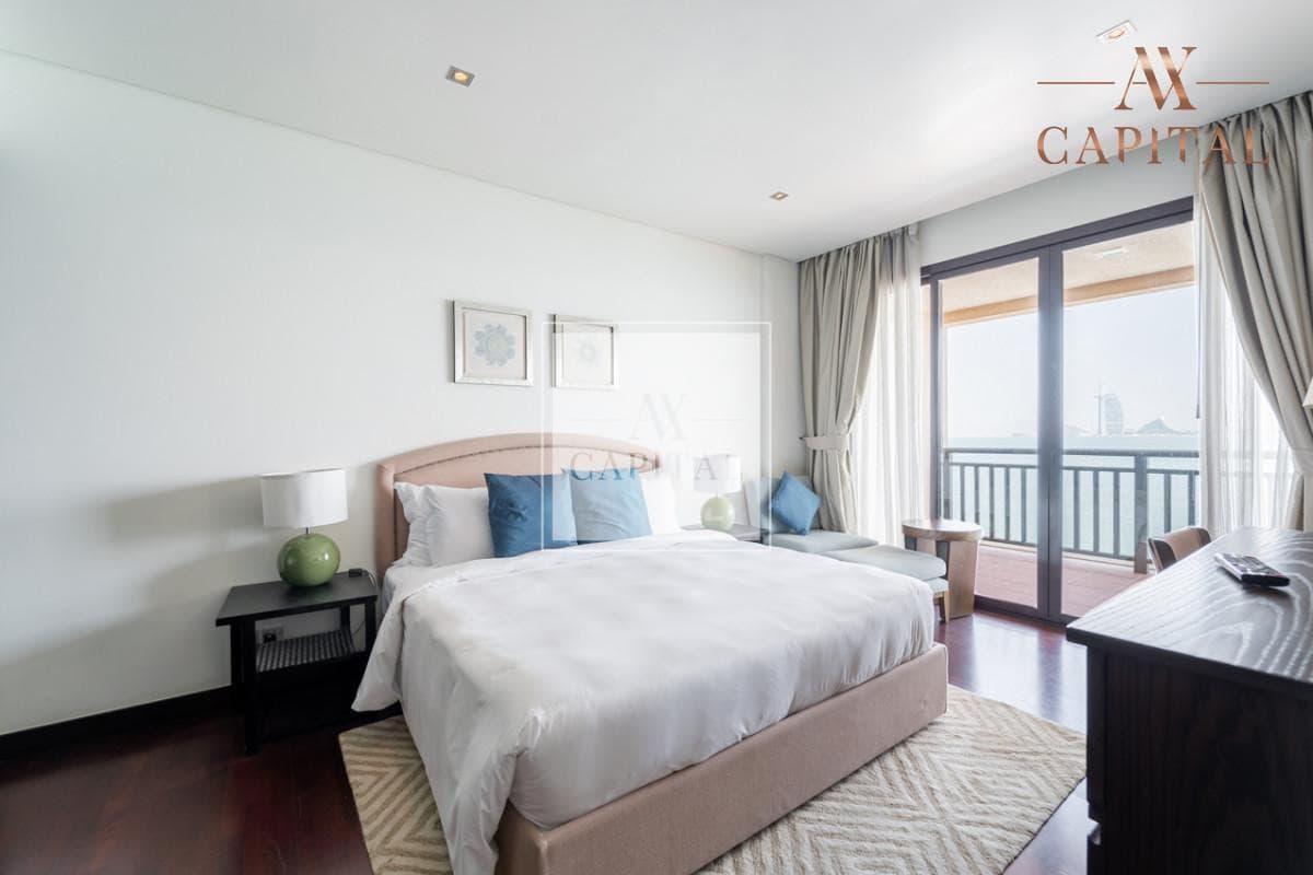 Full Sea View | Spacious | Mid Floor - 1