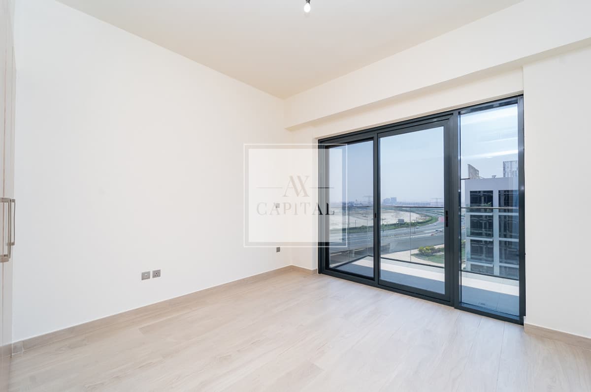 Vacant from Sept | Negotiable | High floor - 2