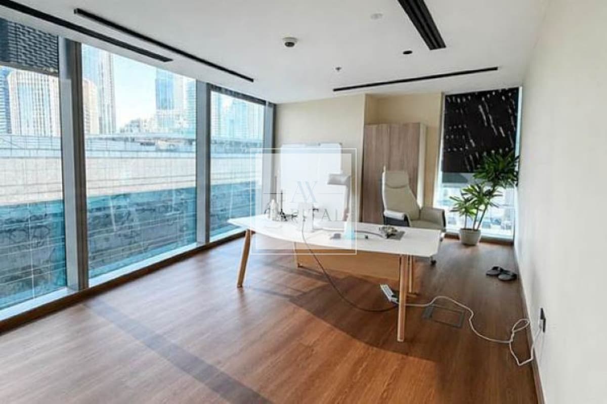 Prime  Floor | Luxury Fit-Out | Metro - 3