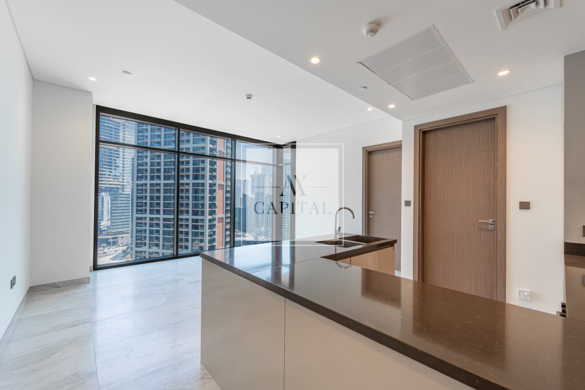 Burj view | unfurnished | high floor - 3