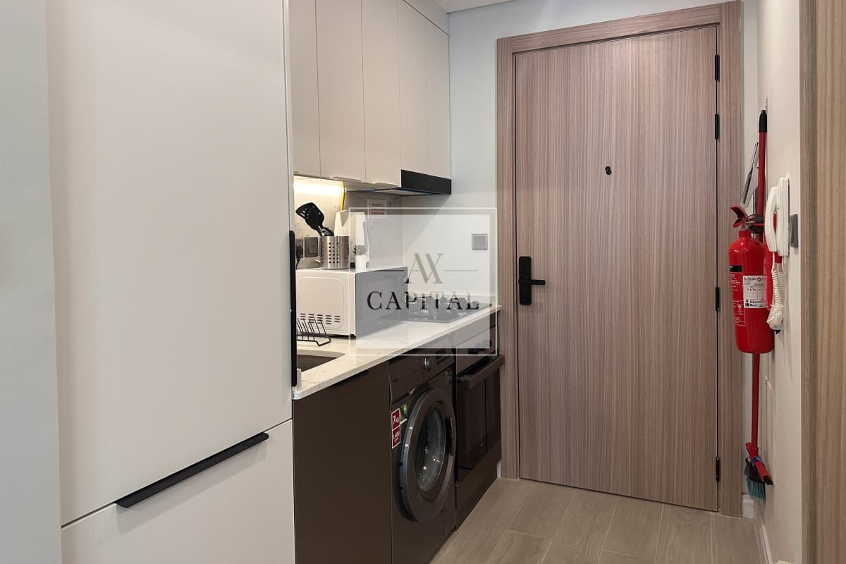Vacant from September | Luxurious | Near Metro - 1