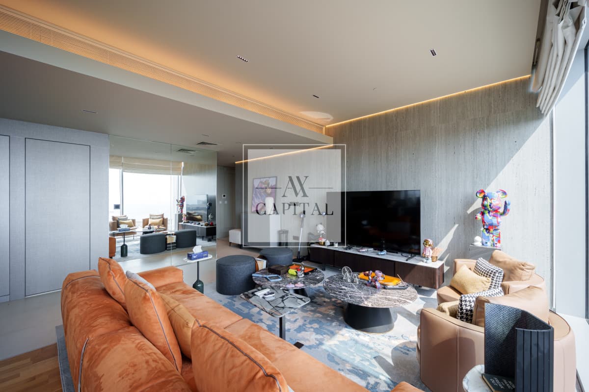 Fully Furnished | Upgraded | High Corner Unit - 2