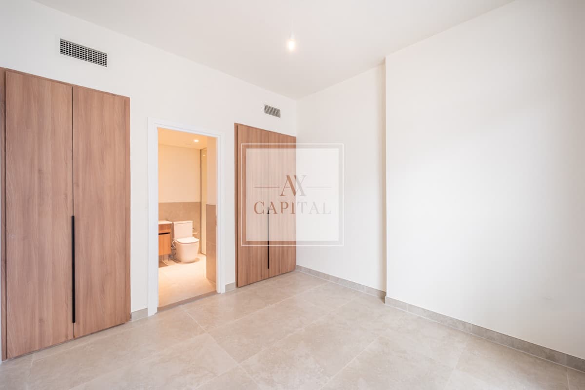 Open view | Bright | Bright | High floor - 3