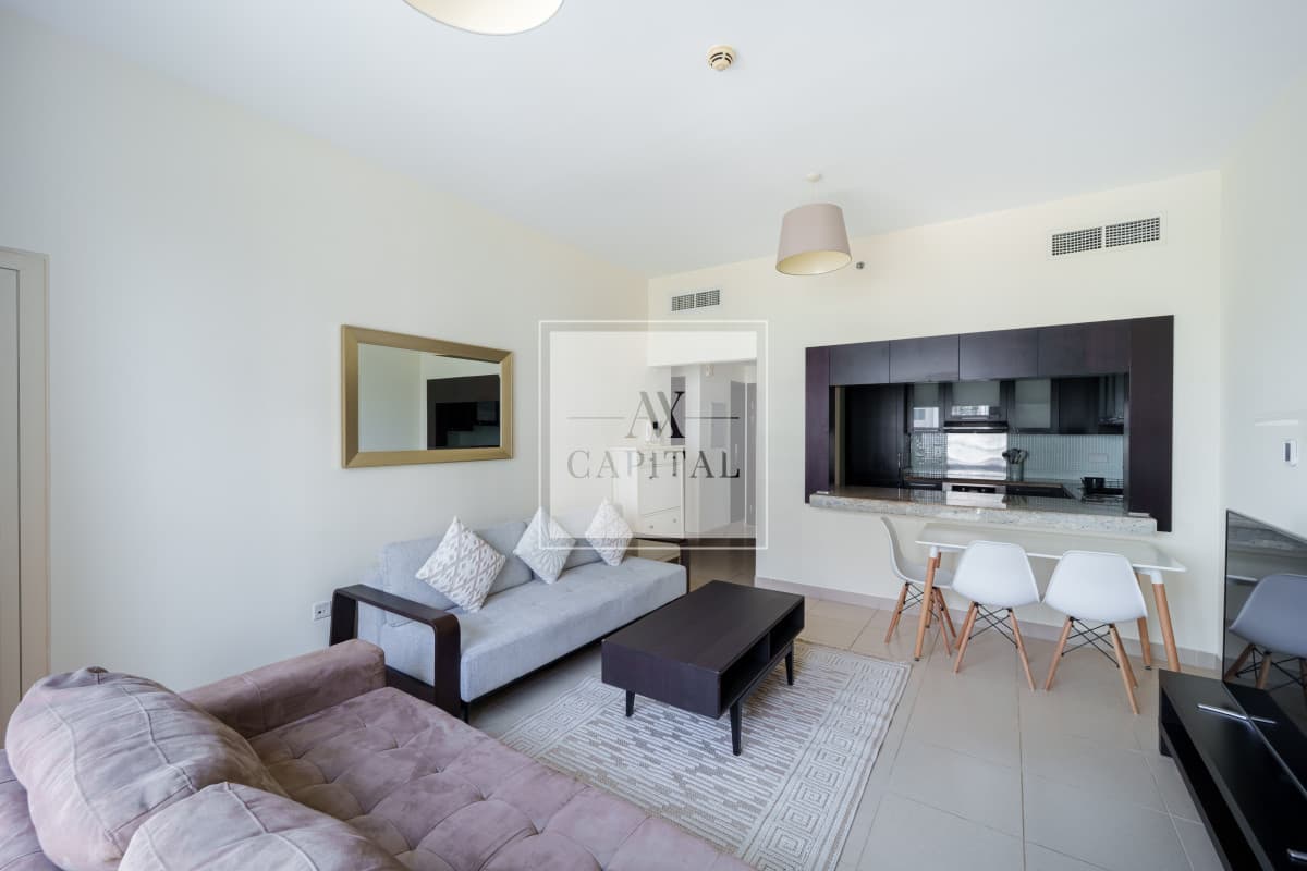 Exclusive | Lake View | Furnished | Big Balcony - 3