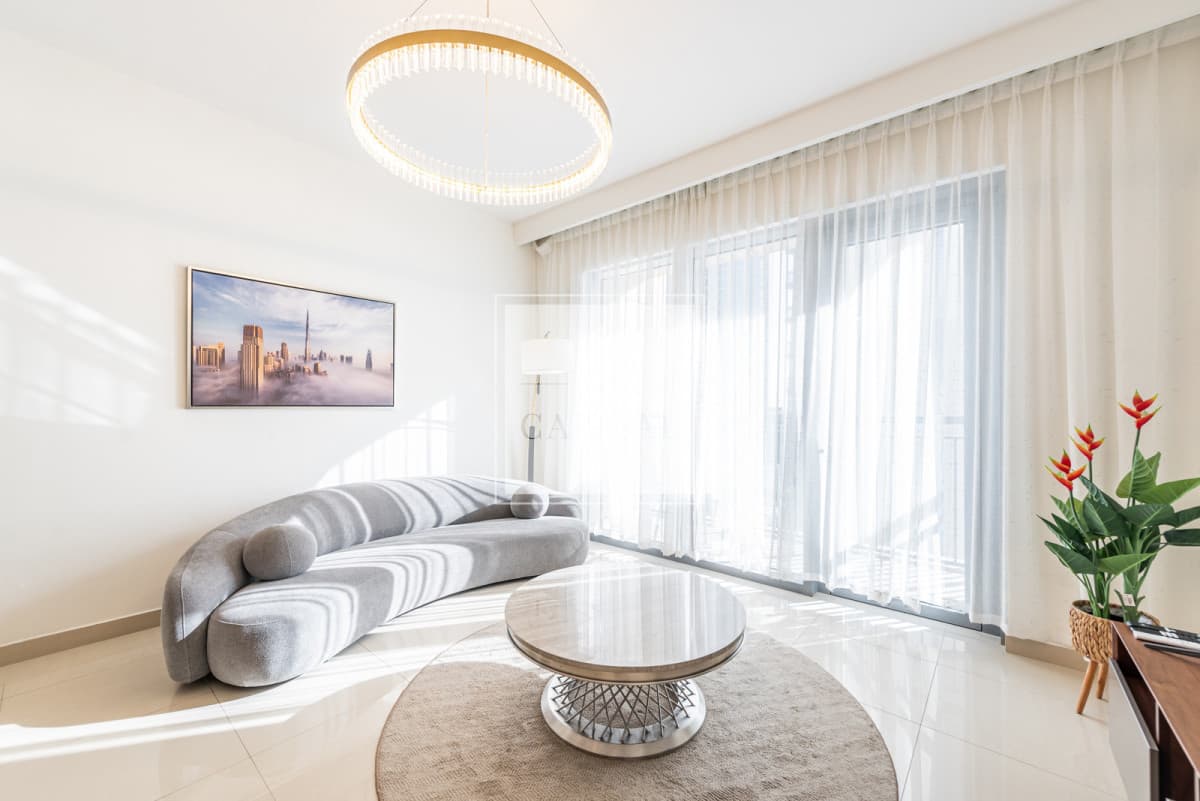 Ready To Move | Furnished | Best Harbour Views - 1