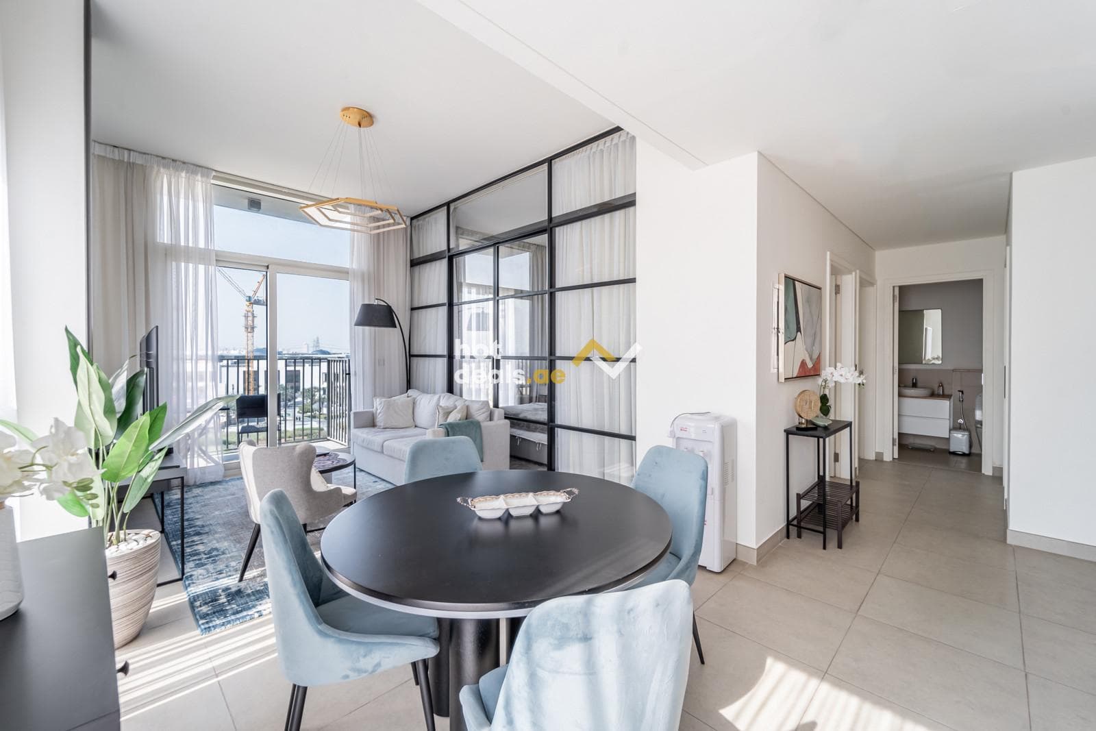 Fully Furnished | Corner | Suset and Mall View
