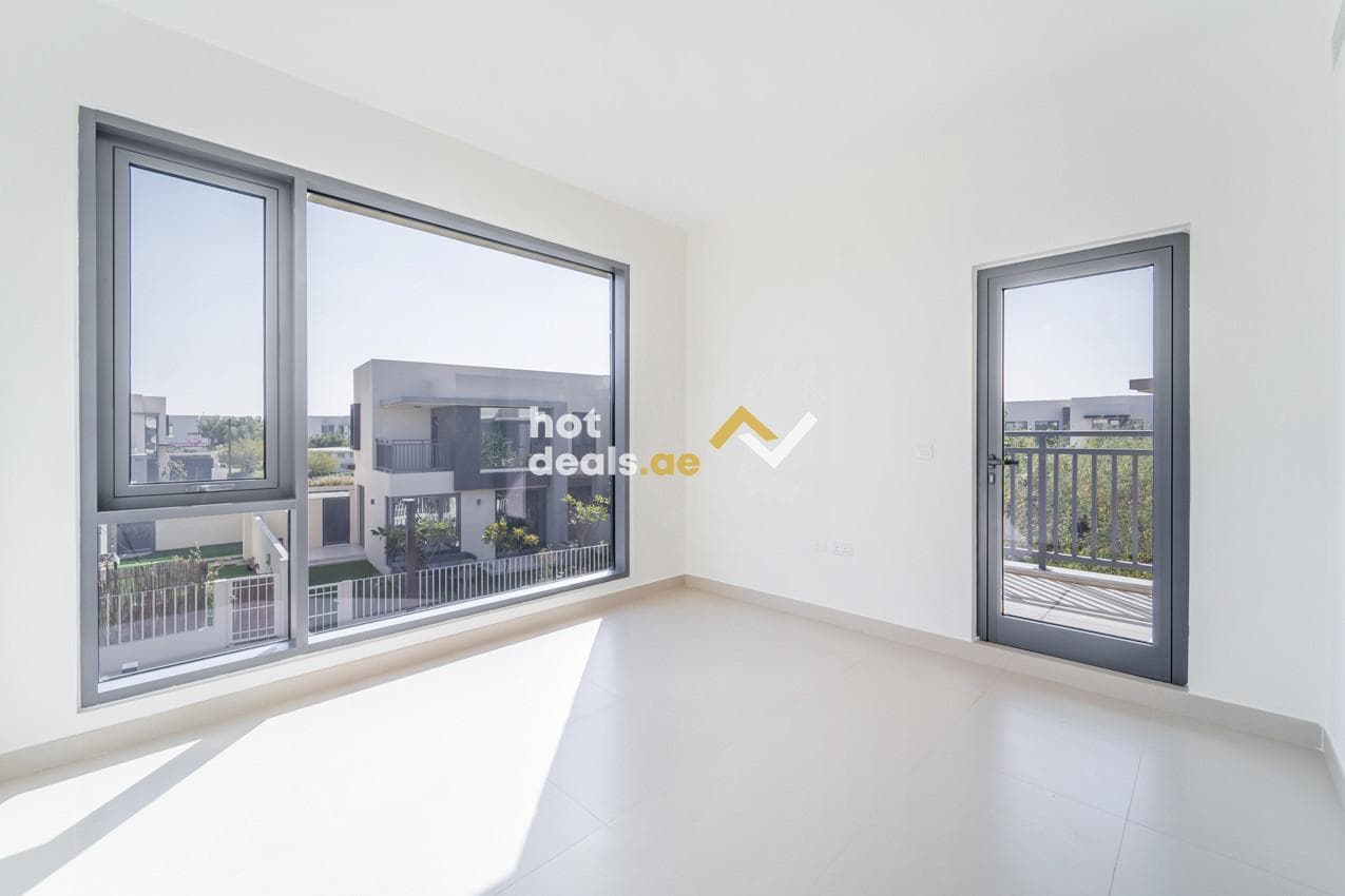 Large Plot | True Corner | Vacant Now