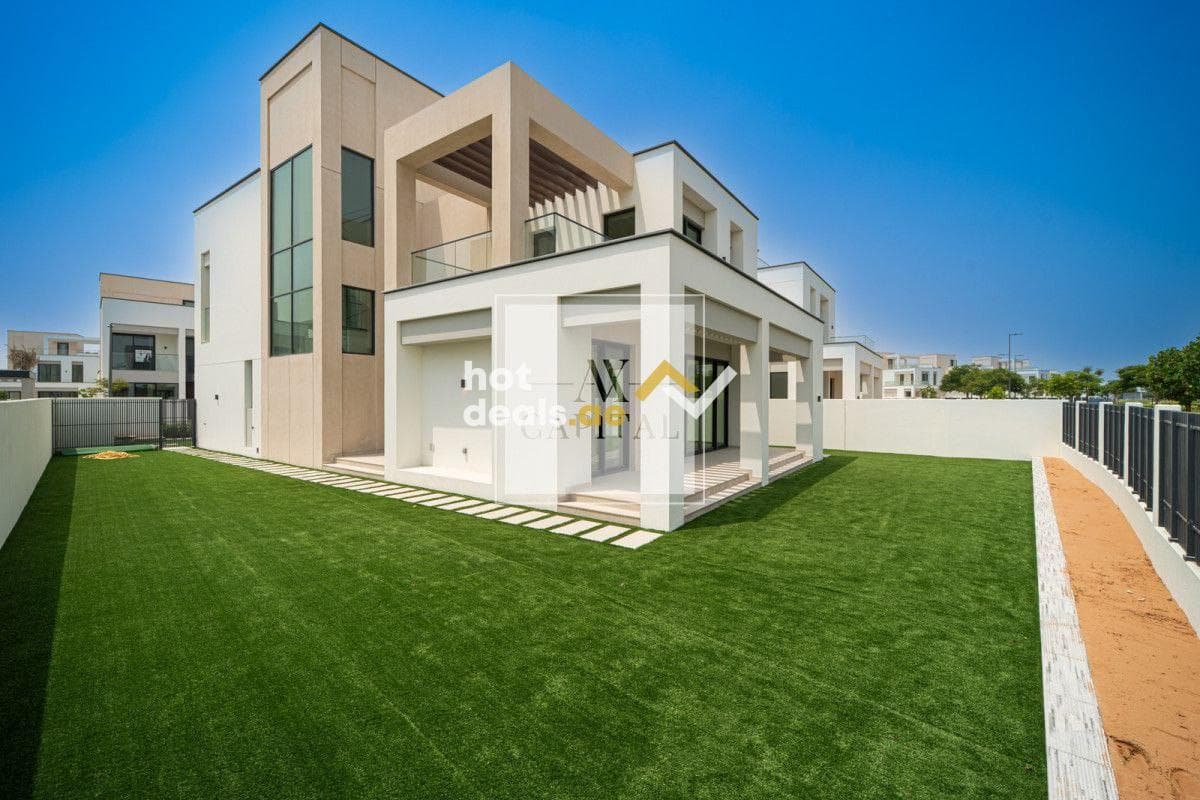 Spacious 4BR Townhouse | Vacant and Luxurious