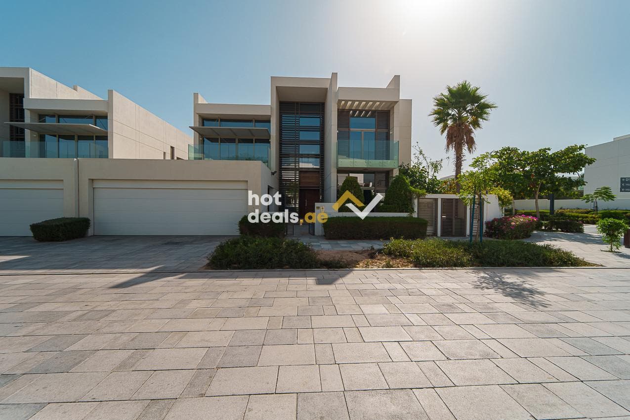 Corner Villa | Burj Khalifa View | Upgraded