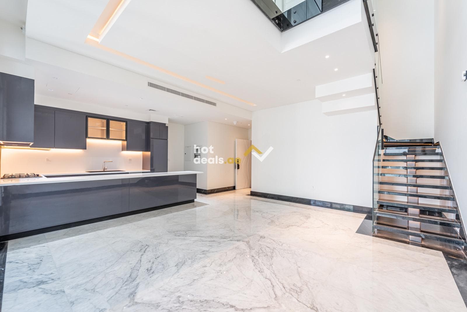 1BR Duplex | Luxurious | Private Jacuzzi
