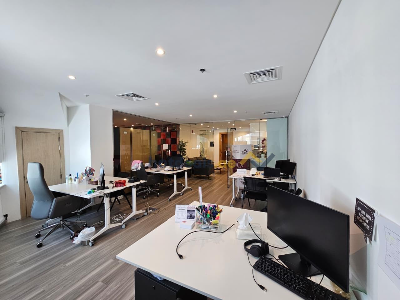 FURNISHED | LESS TRAFFIC AREA| WR & PANTRY INSIDE