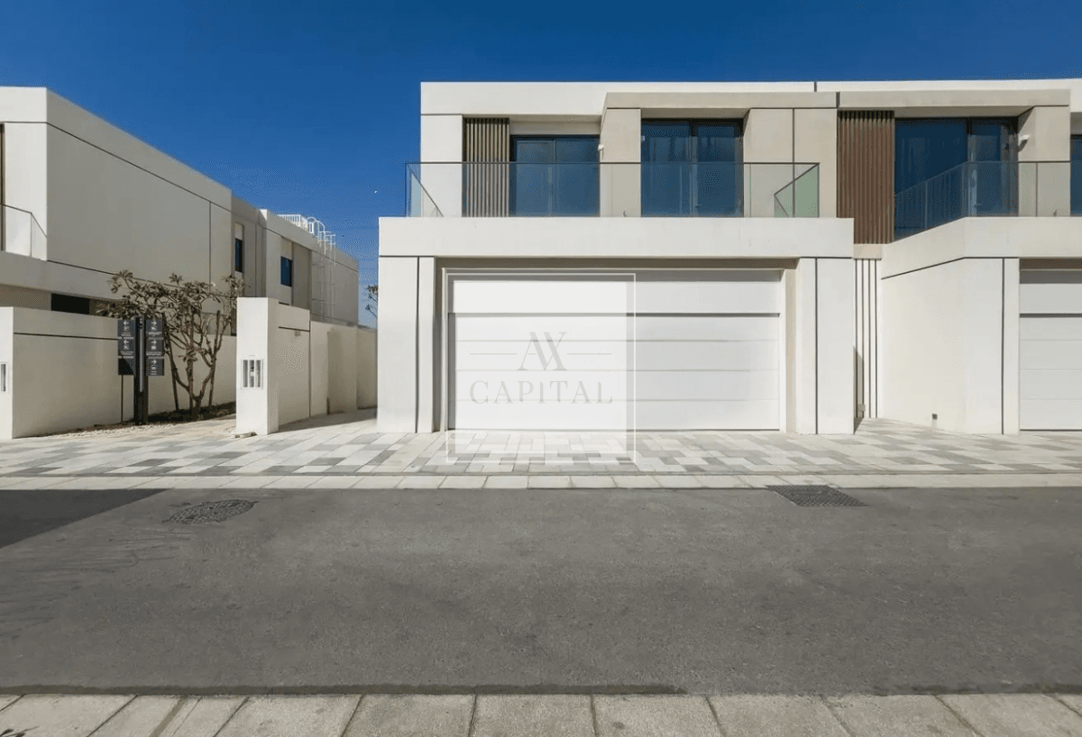 Landscaped | Ready to Move | Skyline View
