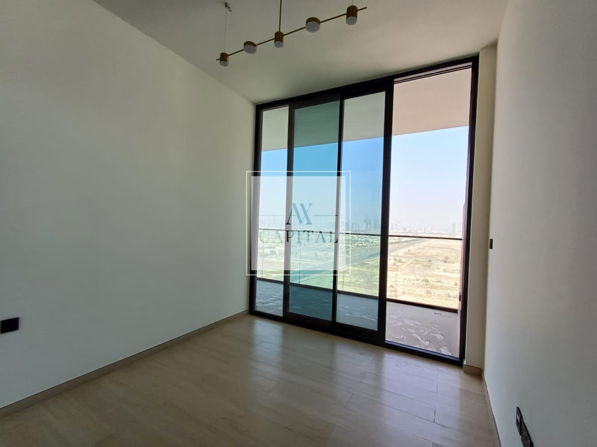 LARGE LAYOUT | HEIGH FLOOR | CLOSE TO ROAD EXIT