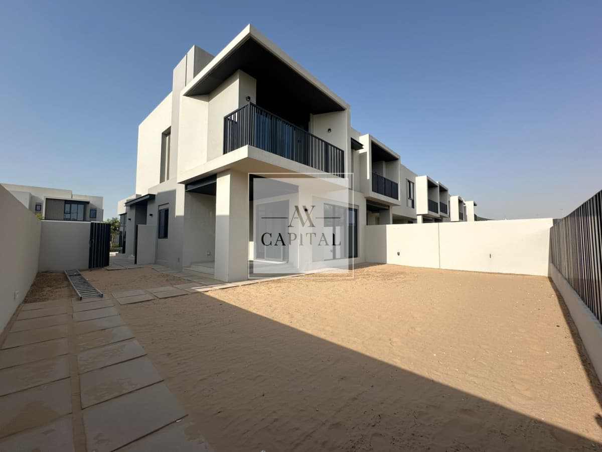 Close To Amenities | Corner Unit | Single Row