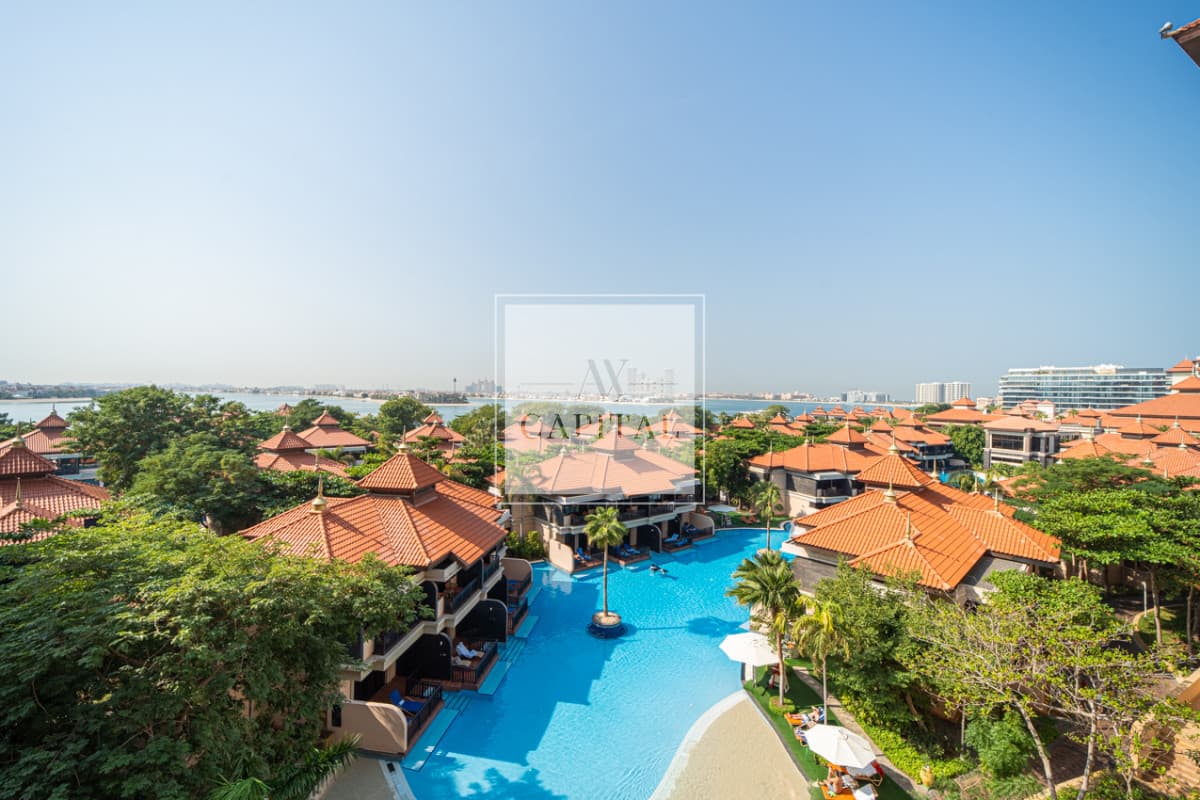 Full Palm View | Spacious | Mid Floor