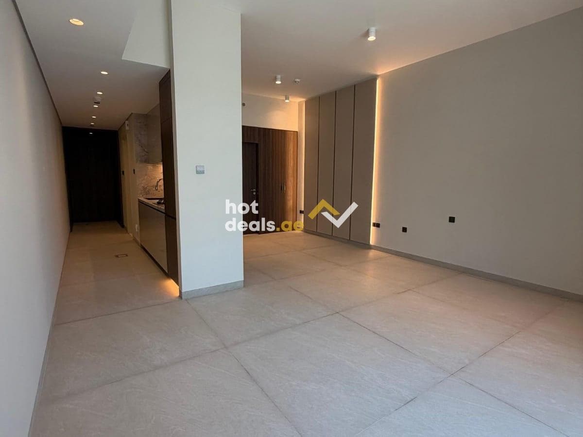 VERY SPACIOUS | BRAND NEW | DESIGNED LIKE A 1BHK