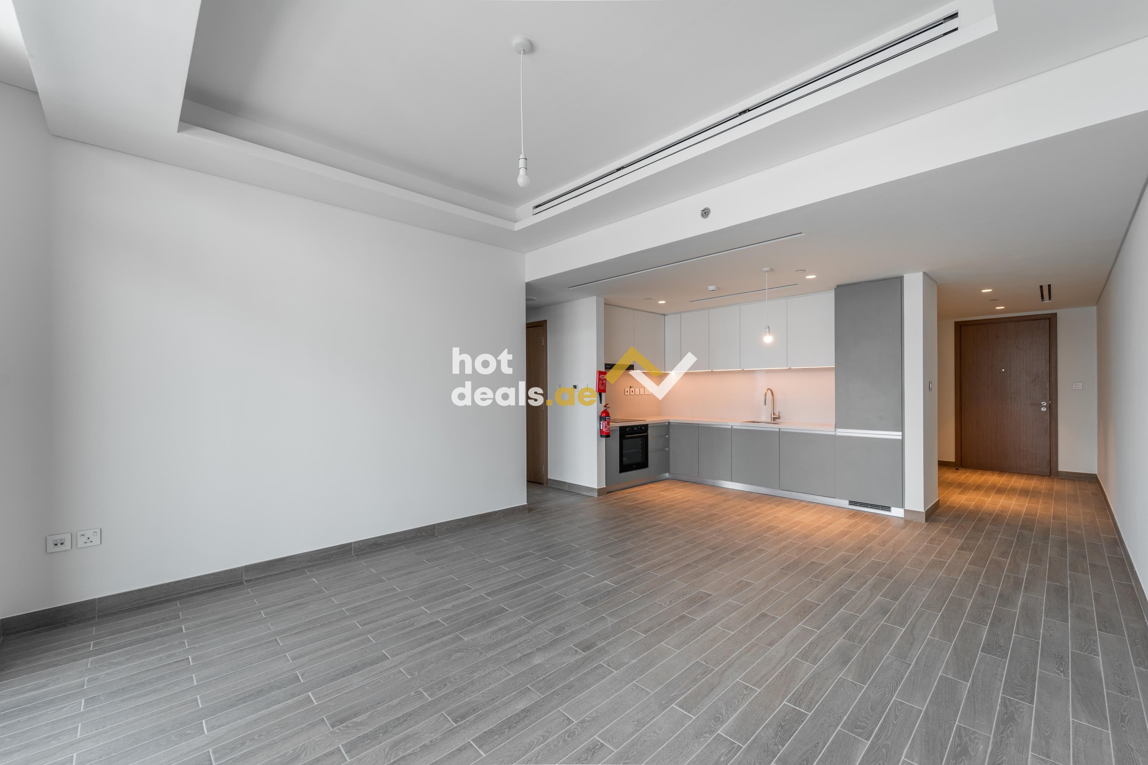 Burj Khalifa View| Top Floor | Fitted Kitchen