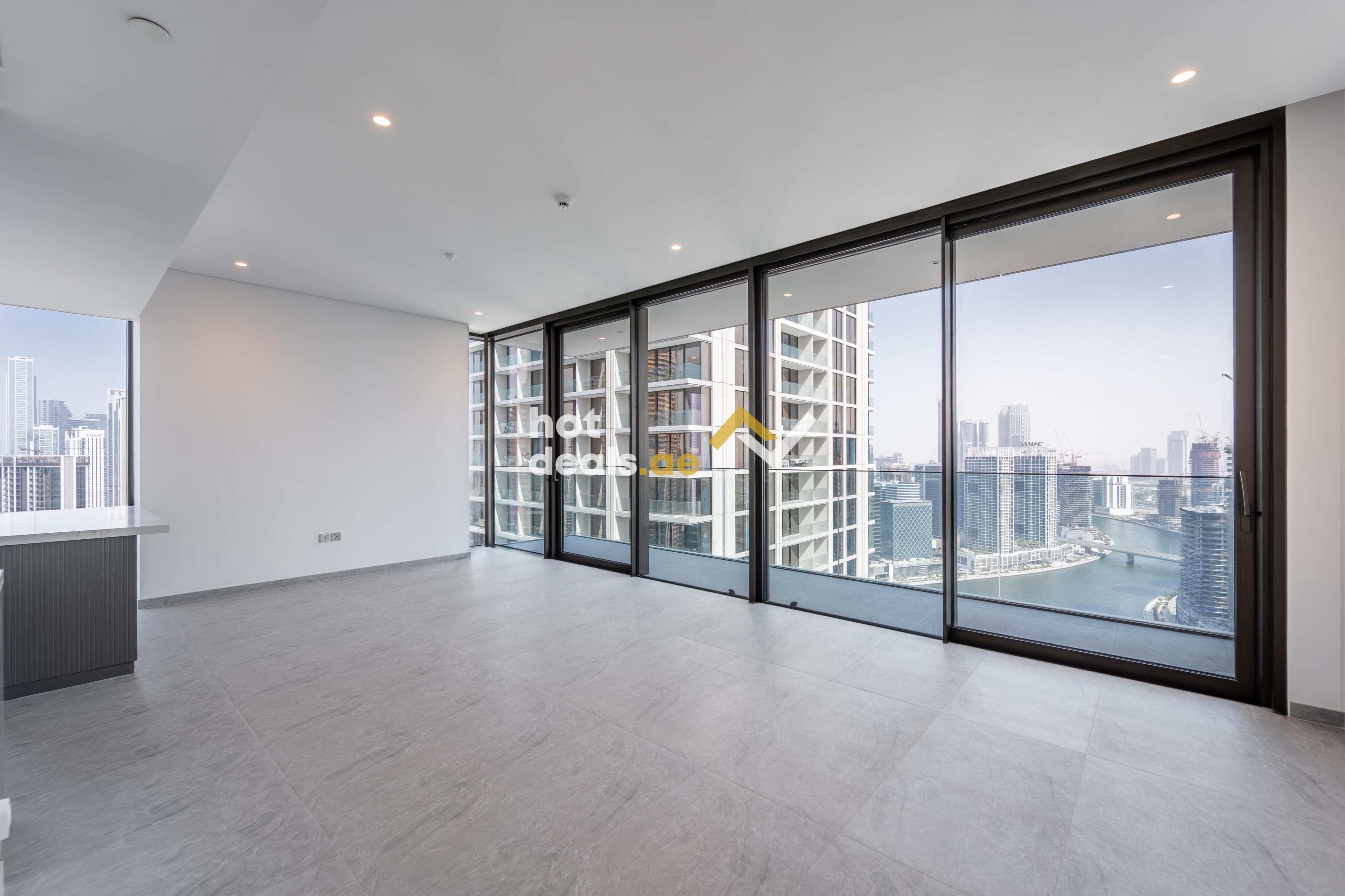 Burj khalifa & Canal view| High floor| Maid's room