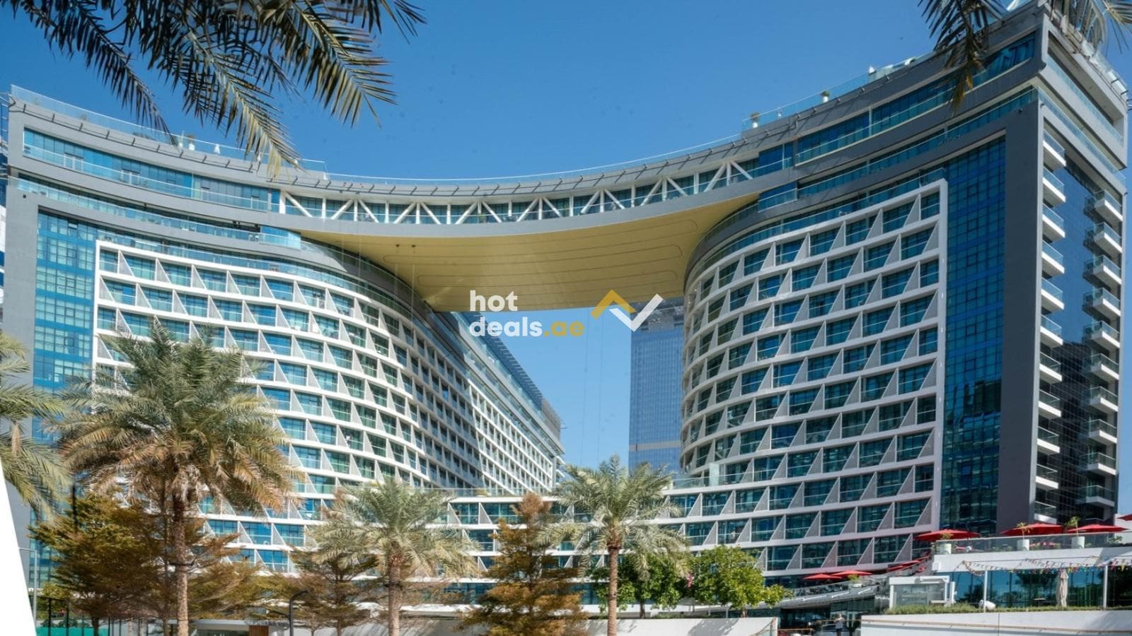 Road View | Fully Furnished | Mid Floor | Bright