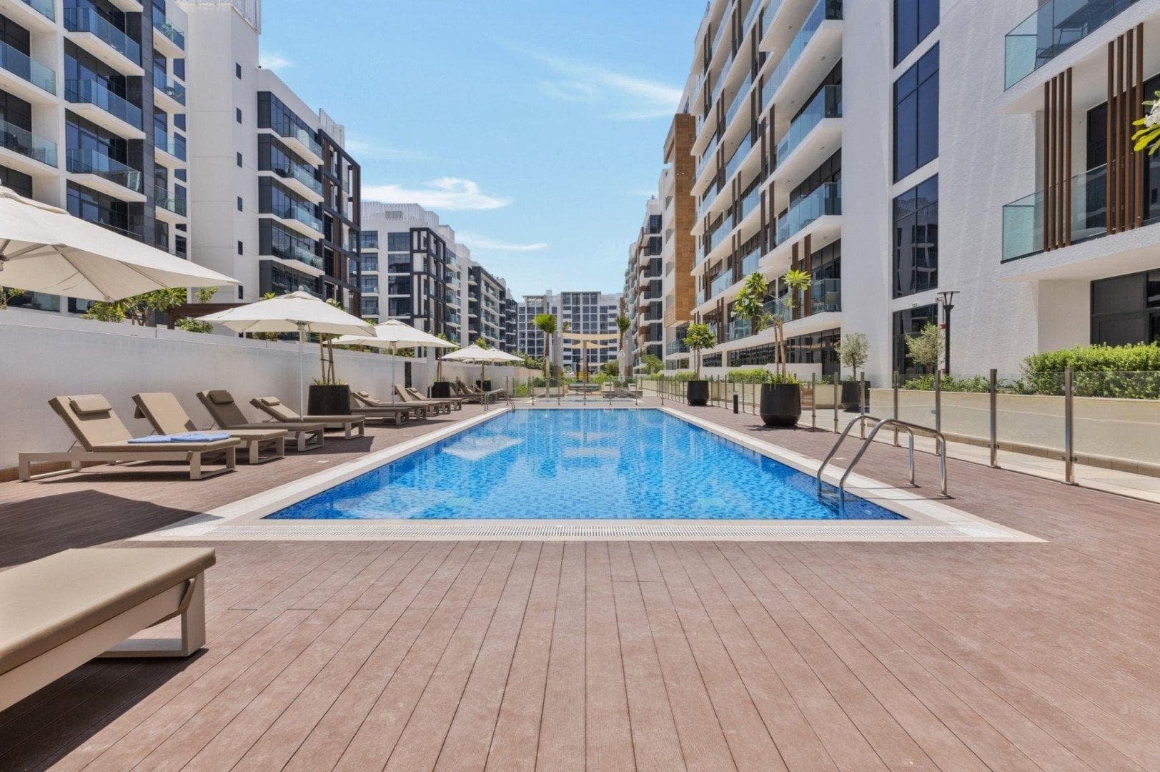 Azizi Riviera 25