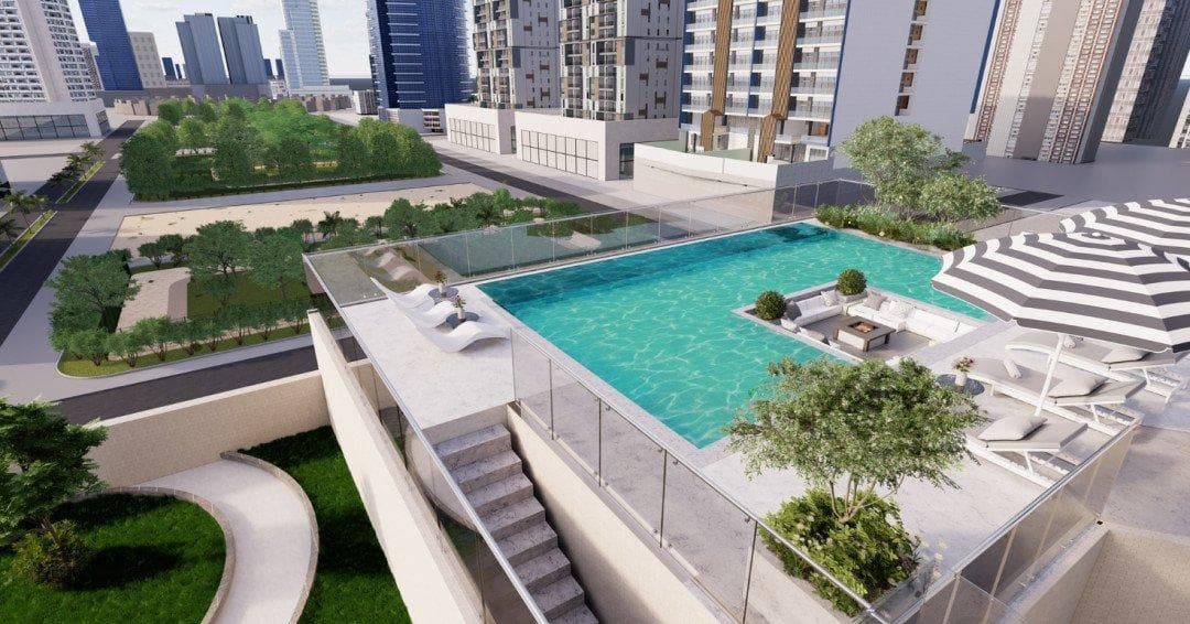 7 Park Central